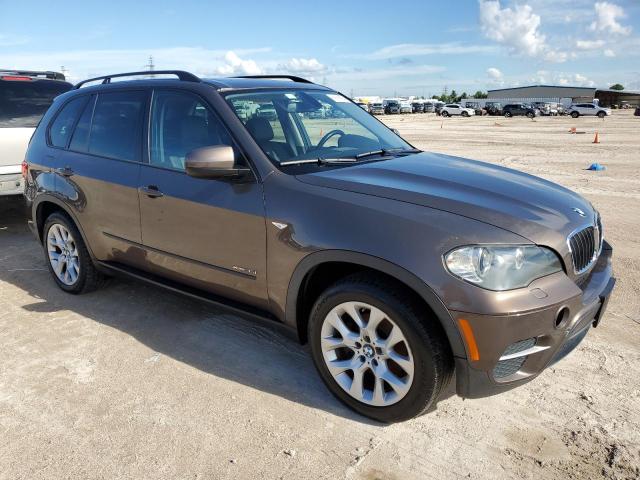 5UXZV4C54BL742750 - 2011 BMW X5 XDRIVE35I BROWN photo 4