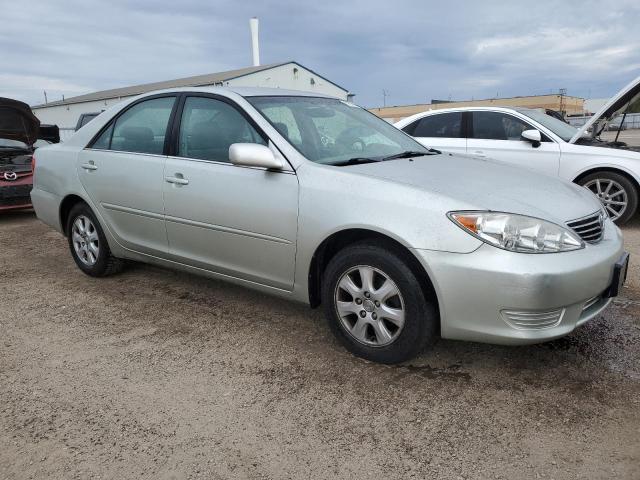 4T1BF32K15U602795 - 2005 TOYOTA CAMRY LE SILVER photo 4
