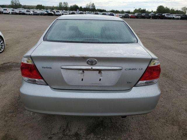 4T1BF32K15U602795 - 2005 TOYOTA CAMRY LE SILVER photo 6