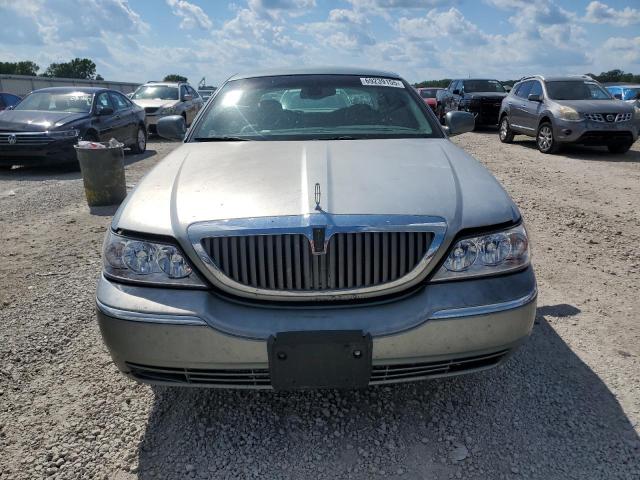 1LNHM82W23Y695719 - 2003 LINCOLN TOWN CAR SIGNATURE Yeşil fotoğraf 5