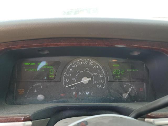 1LNHM82W23Y695719 - 2003 LINCOLN TOWN CAR SIGNATURE Yeşil fotoğraf 9