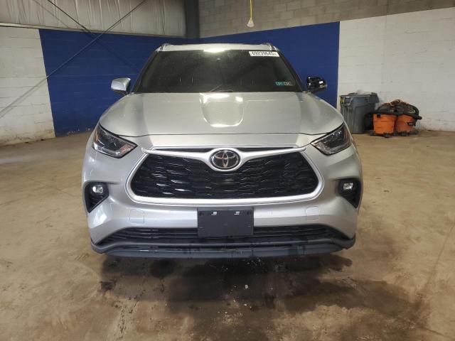 5TDGZRBH3MS100849 - 2021 TOYOTA HIGHLANDER XLE SILVER photo 5