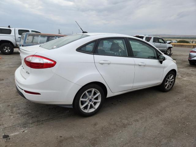 3FADP4BJ9KM149801 - 2019 FORD FIESTA SE WHITE photo 3