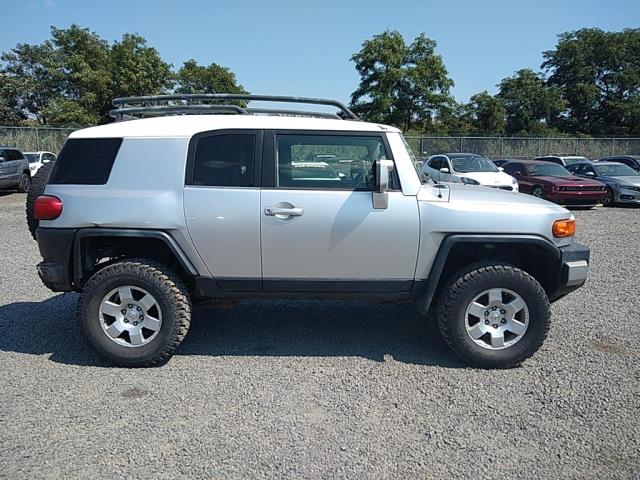 JTEBU11F970003247 - 2007 TOYOTA FJ CRUISER SILVER photo 14