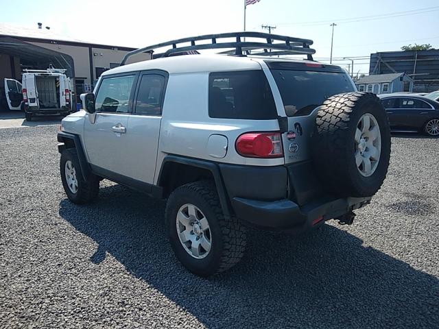 JTEBU11F970003247 - 2007 TOYOTA FJ CRUISER SILVER photo 4