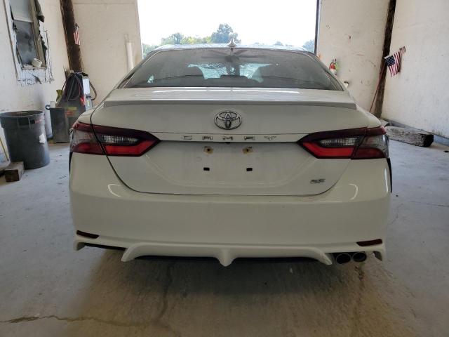 4T1G11AK7PU770292 - 2023 TOYOTA CAMRY SE NIGHT SHADE WHITE photo 6