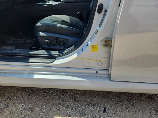 4T1F11BK0PU107995 - 2023 TOYOTA CAMRY XLE Weiß Foto 12