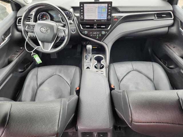 4T1F11BK0PU107995 - 2023 TOYOTA CAMRY XLE Weiß Foto 8