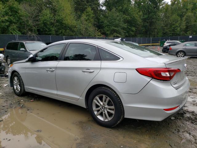 5NPE24AF2HH518765 - 2017 HYUNDAI SONATA SE SILVER photo 2