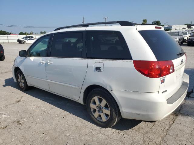 5TDZK23C39S258770 - 2009 TOYOTA SIENNA CE WHITE photo 2