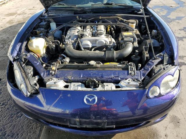 JM1NB353040408010 - 2004 MAZDA MX-5 MIATA BASE BLUE photo 11