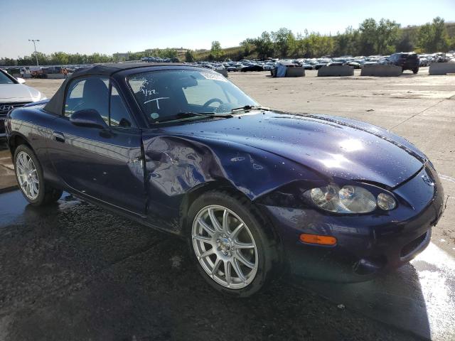 JM1NB353040408010 - 2004 MAZDA MX-5 MIATA BASE BLUE photo 4