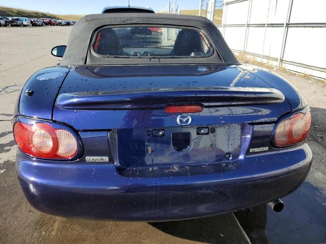 JM1NB353040408010 - 2004 MAZDA MX-5 MIATA BASE BLUE photo 6