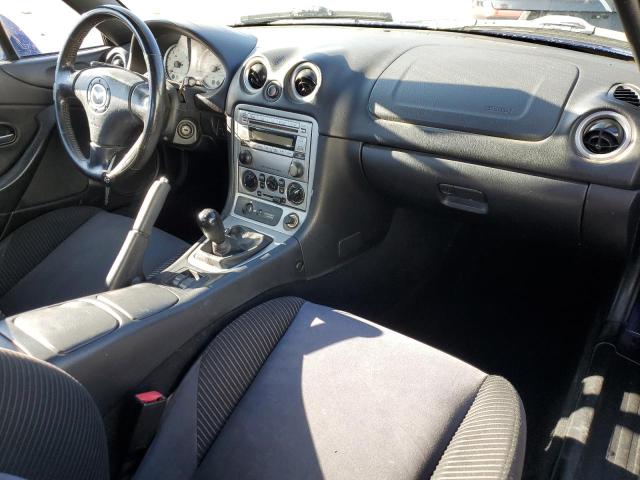 JM1NB353040408010 - 2004 MAZDA MX-5 MIATA BASE BLUE photo 8