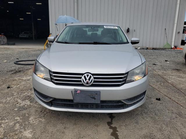 1VWBP7A30DC096803 - 2013 VOLKSWAGEN PASSAT SE Արծաթագույն լուսանկար 5