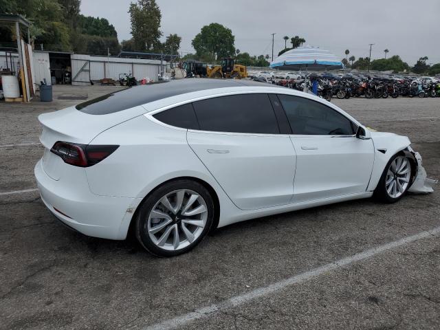 5YJ3E1EA5JF059120 - 2018 TESLA MODEL 3 WHITE photo 3