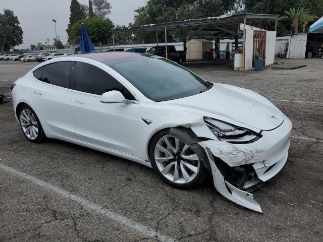 5YJ3E1EA5JF059120 - 2018 TESLA MODEL 3 WHITE photo 4