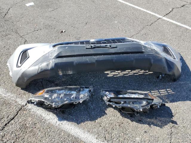 JTMLWRFV9KD029575 - 2019 TOYOTA RAV4 LE فضي صورة 13