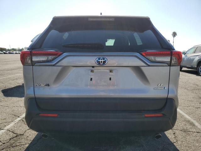 JTMLWRFV9KD029575 - 2019 TOYOTA RAV4 LE فضي صورة 6