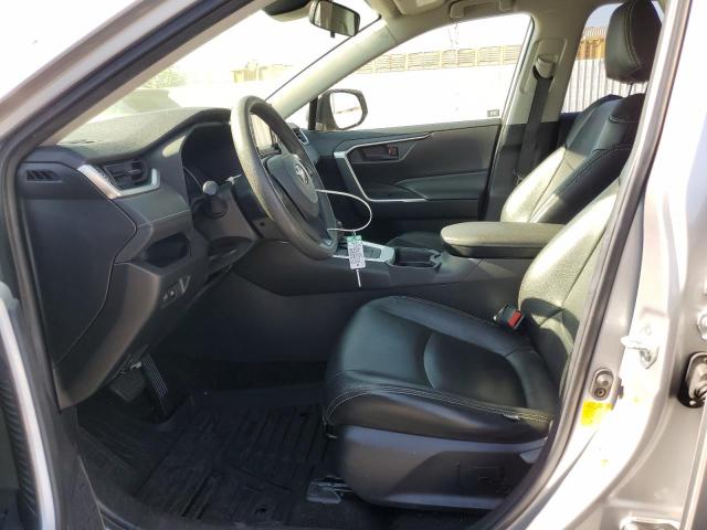 JTMLWRFV9KD029575 - 2019 TOYOTA RAV4 LE فضي صورة 7