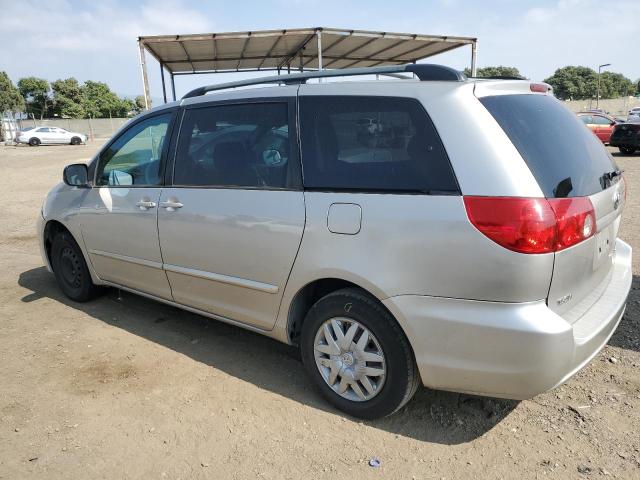 5TDZK23C07S042954 - 2007 TOYOTA SIENNA CE SILVER photo 2