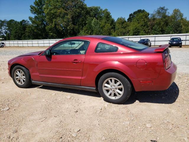 1ZVFT80N455154522 - 2005 FORD MUSTANG RED photo 2