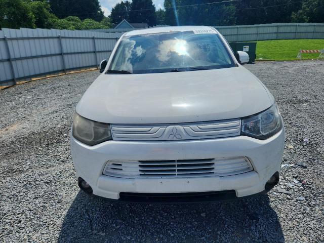 JA4AZ3A36EZ017743 - 2014 MITSUBISHI OUTLANDER SE WHITE photo 5