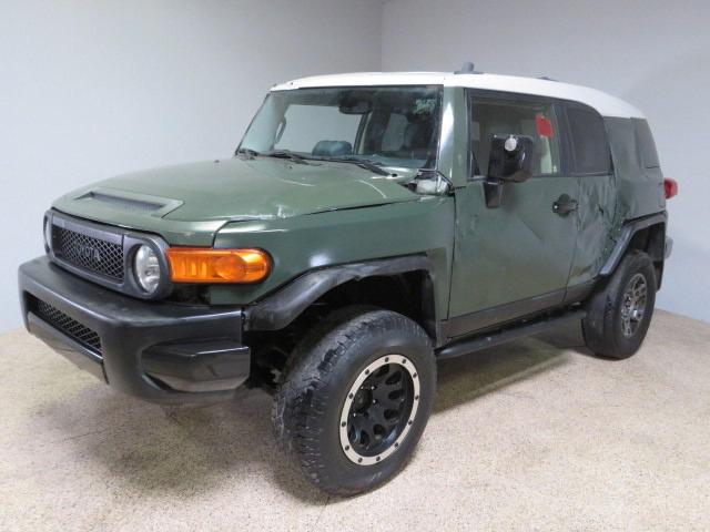 JTEBU4BF7EK186066 - 2014 TOYOTA FJ CRUISER GREEN photo 2