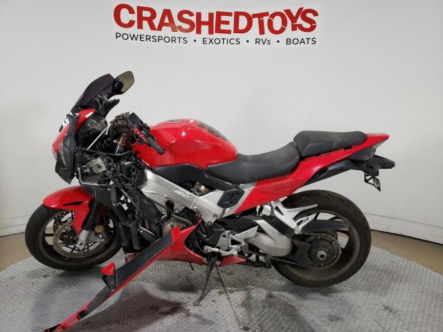 JH2RC7959EK000460 - 2014 HONDA VFR800 F RED photo 3