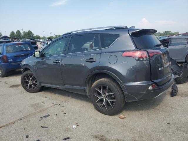 JTMJFREVXJJ210189 - 2018 TOYOTA RAV4 SE 灰色 照片 2