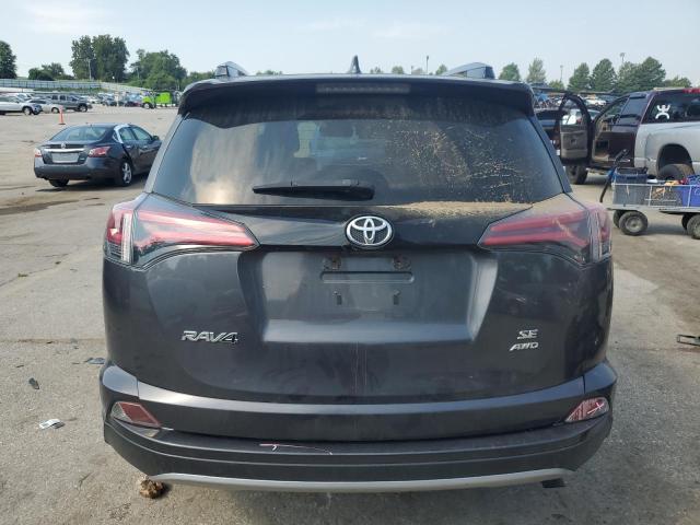 JTMJFREVXJJ210189 - 2018 TOYOTA RAV4 SE 灰色 照片 6