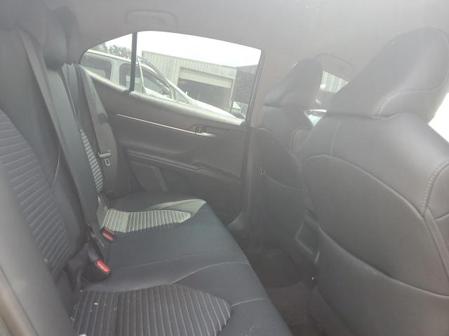 4T1B11HK2JU588393 - 2018 TOYOTA CAMRY L GRAY photo 10