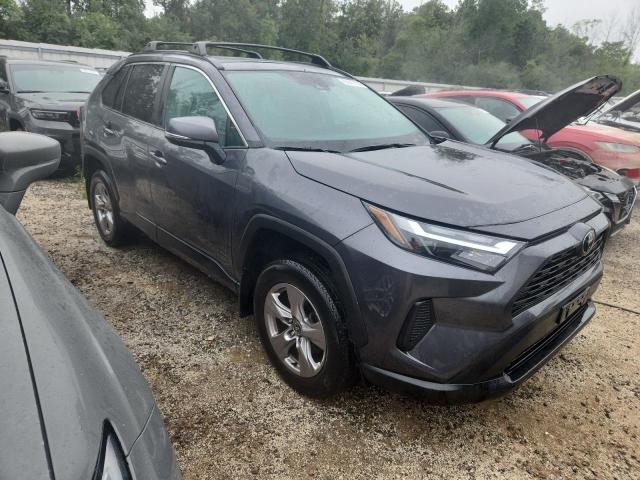 2T3P1RFV1NW305240 - 2022 TOYOTA RAV4 XLE GRAY photo 4