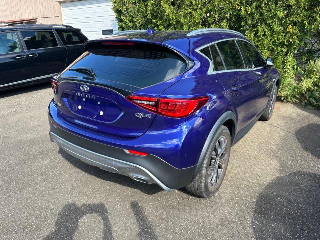 SJKCH5CR6HA037943 - 2017 INFINITI QX30 BASE BLUE photo 4