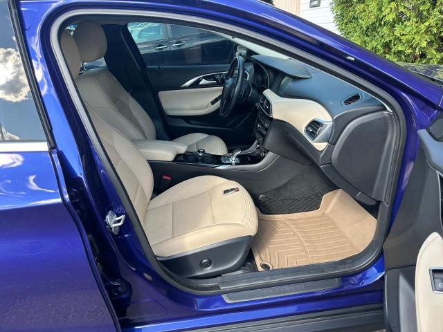 SJKCH5CR6HA037943 - 2017 INFINITI QX30 BASE Mavi foto 5