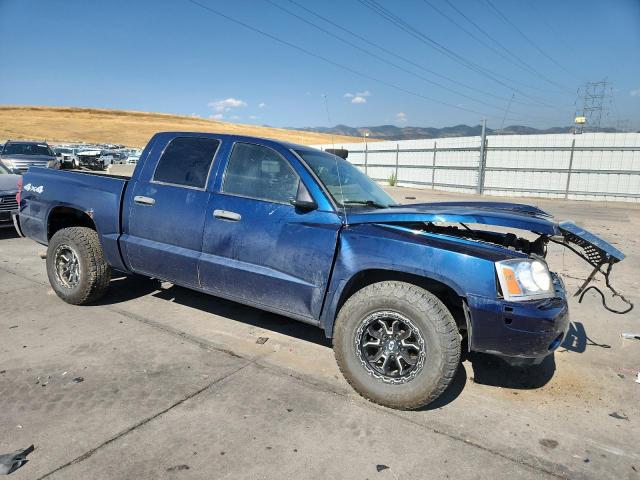 1D7HW48N56S608169 - 2006 DODGE DAKOTA QUAD SLT BLUE photo 4