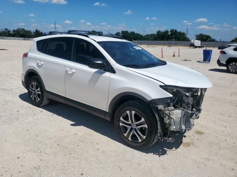 JTMZFREV5HJ111048 - 2017 TOYOTA RAV4 LE WHITE photo 4