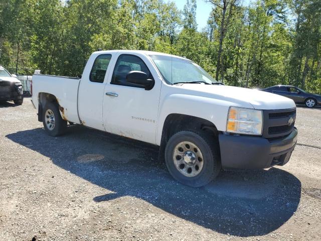 1GCEC19008Z245555 - 2008 CHEVROLET SILVERADO C1500 WHITE photo 4