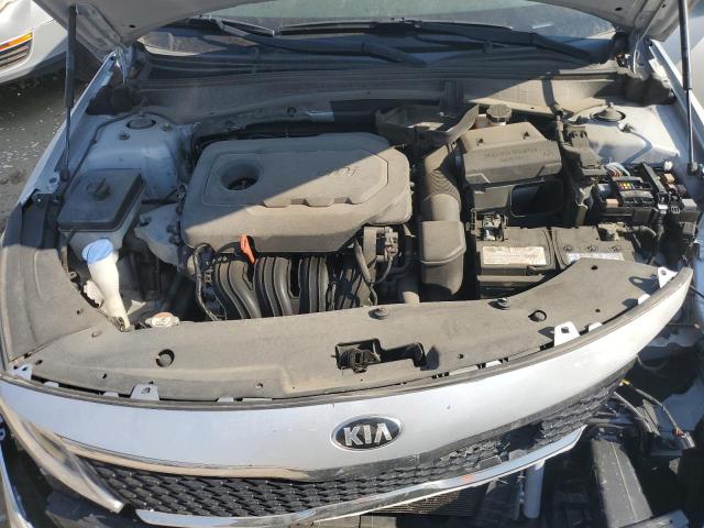 5XXGT4L39JG179853 - 2018 KIA OPTIMA LX SILVER photo 11