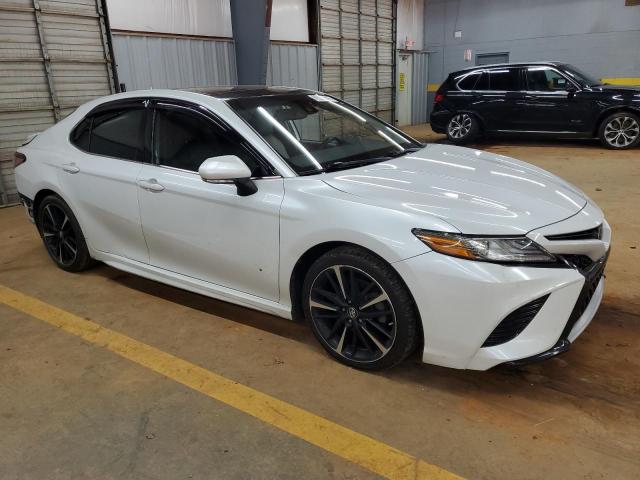 4T1B61HK2KU710074 - 2019 TOYOTA CAMRY XSE Білий фото 4