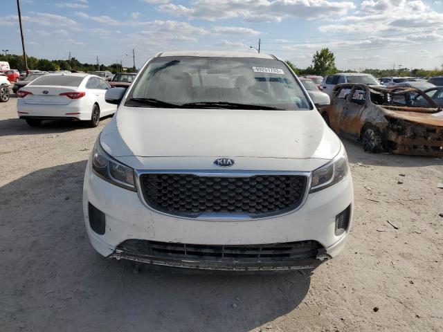 KNDMA5C1XG6152519 - 2016 KIA SEDONA L WHITE photo 5