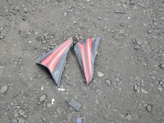 JTMBFREV1JJ255008 - 2018 TOYOTA RAV4 LE თეთრი ფოტო 13