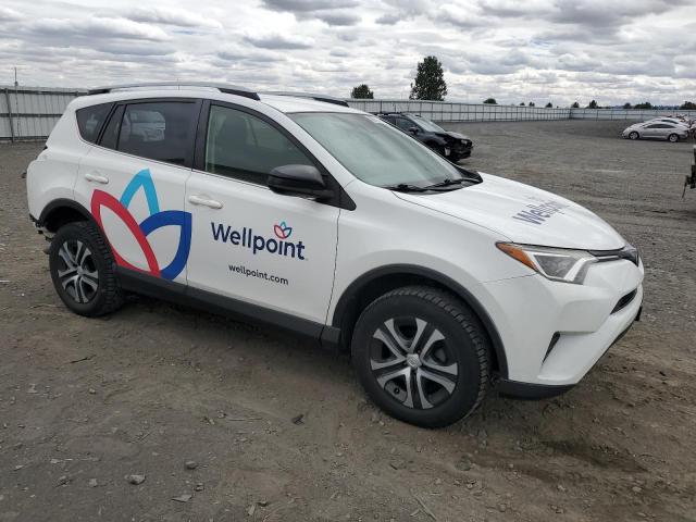 JTMBFREV1JJ255008 - 2018 TOYOTA RAV4 LE თეთრი ფოტო 4