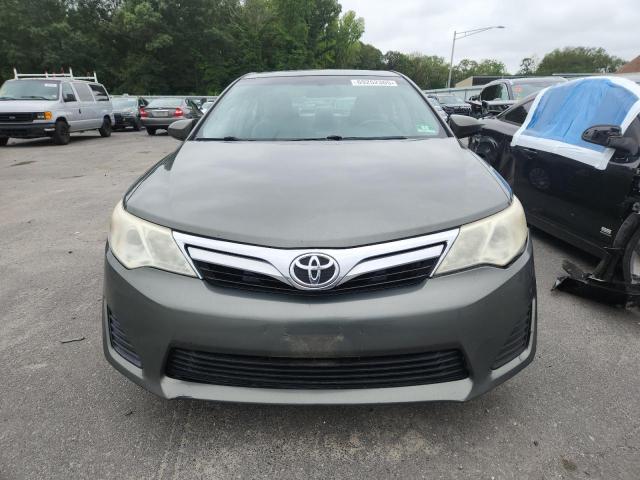 4T4BF1FK8CR244421 - 2012 TOYOTA CAMRY BASE GREEN photo 5