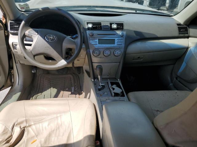 4T1BF3EK7BU703833 - 2011 TOYOTA CAMRY BASE Ոսկեգույն լուսանկար 8