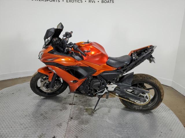 JKAEXEJ16HDA01788 - 2017 KAWASAKI EX650 J ORANGE photo 3