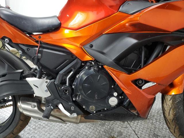 JKAEXEJ16HDA01788 - 2017 KAWASAKI EX650 J ORANGE photo 5