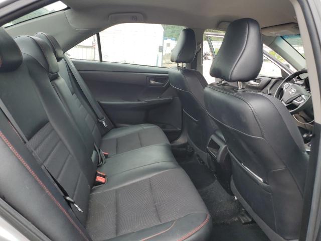 4T1BF1FKXHU750060 - 2017 TOYOTA CAMRY LE SILVER photo 10