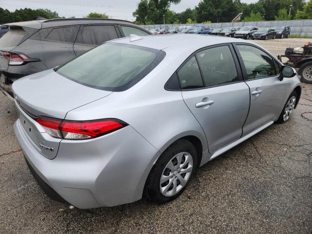 JTDBCMFE5RJ028541 - 2024 TOYOTA COROLLA LE SILVER photo 3