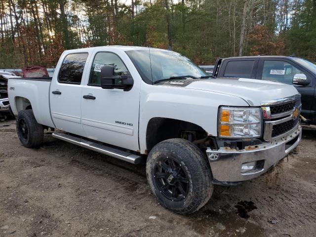 1GC1KXC81EF190078 - 2014 CHEVROLET SILVERADO K2500 HEAVY DUTY LT WHITE photo 4